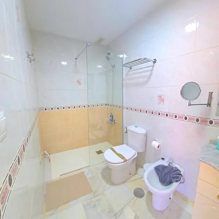 Fran Coastal Elegance Stylish With Sea Views, Large Terrace By Namaste Elite * Torremolinos