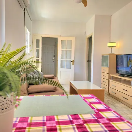 Apartment Fran Coastal Elegance Stylish With Sea Views, Large Terrace By Namaste Elite Torremolinos