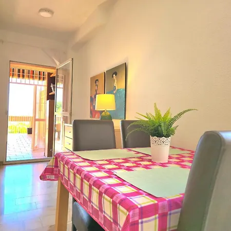 Fran Coastal Elegance Stylish With Sea Views, Large Terrace By Namaste Elite