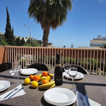 Fran Coastal Elegance Stylish With Sea Views, Large Terrace By Namaste Elite * Torremolinos