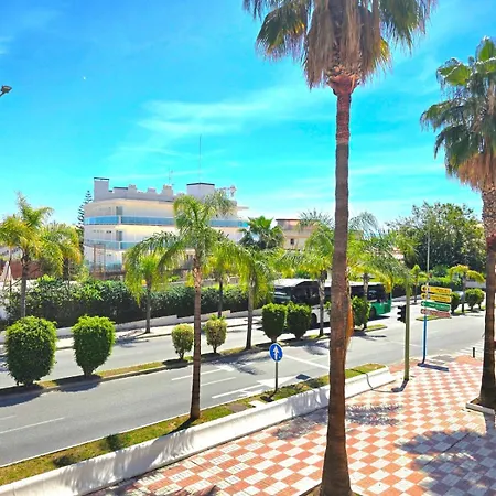 Fran Coastal Elegance Stylish With Sea Views, Large Terrace By Namaste Elite *